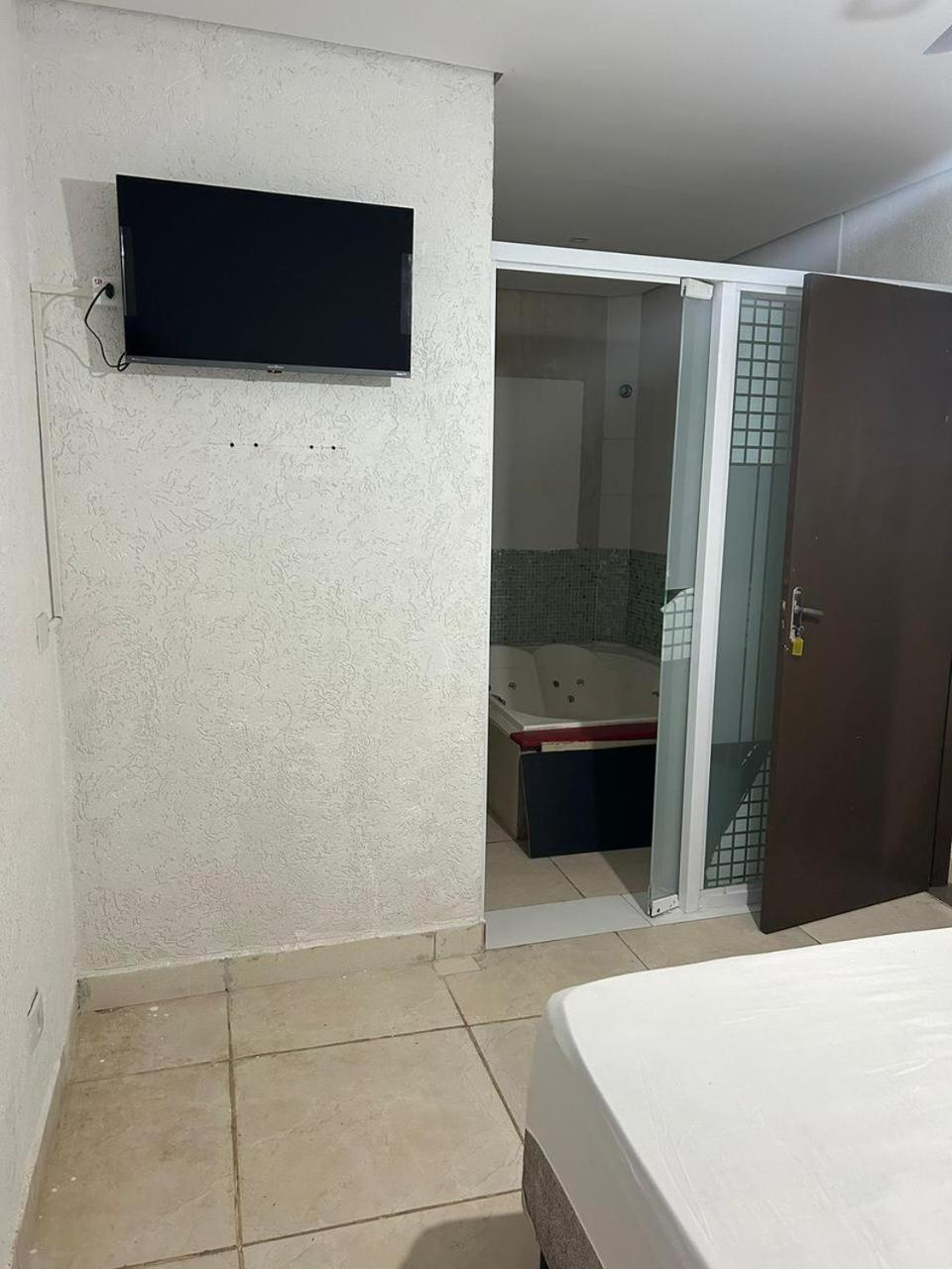 Oasis Hostel E Pousada Itanhaem Ngoại thất bức ảnh